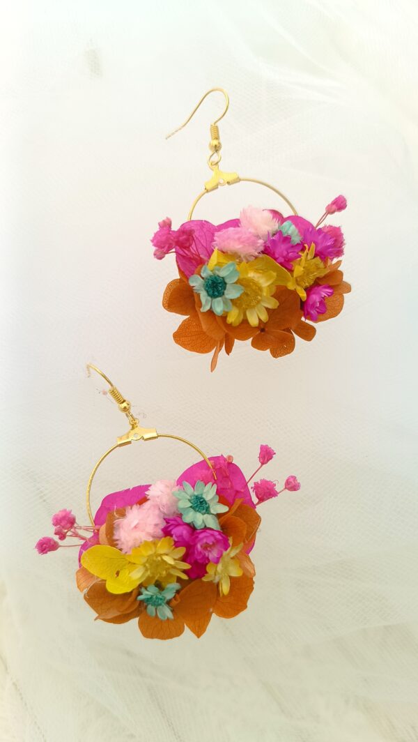 boucles d'oreilles en fleurs séchées
