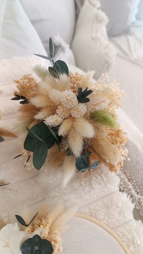 mini bouquet de mariage pour demoiselle d'honneur et enfant en fleurs séchées