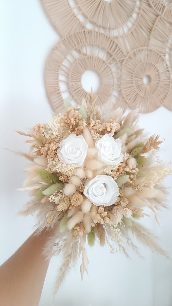 bouquet de mariée en fleurs séchées avec roses éternelles - bouquet de mariée