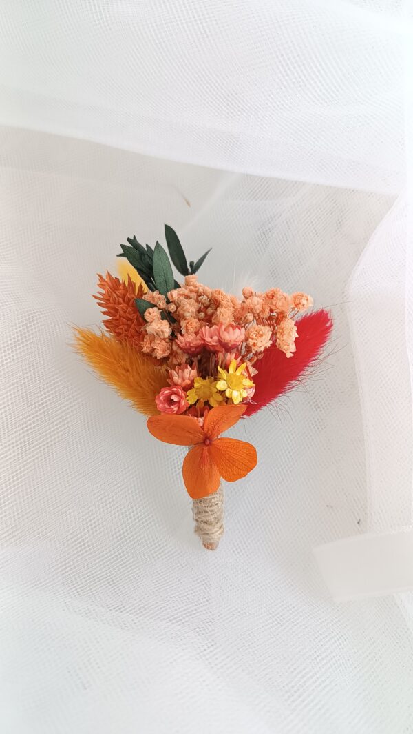 boutonnière en fleur séchée pour mariage homme et enfant