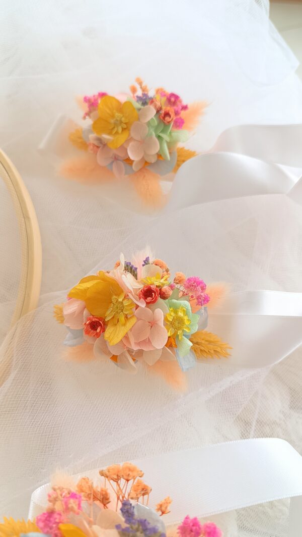 bracelet en fleurs séchées pour mariage et demoiselle d'honneur et mariée et enfant.