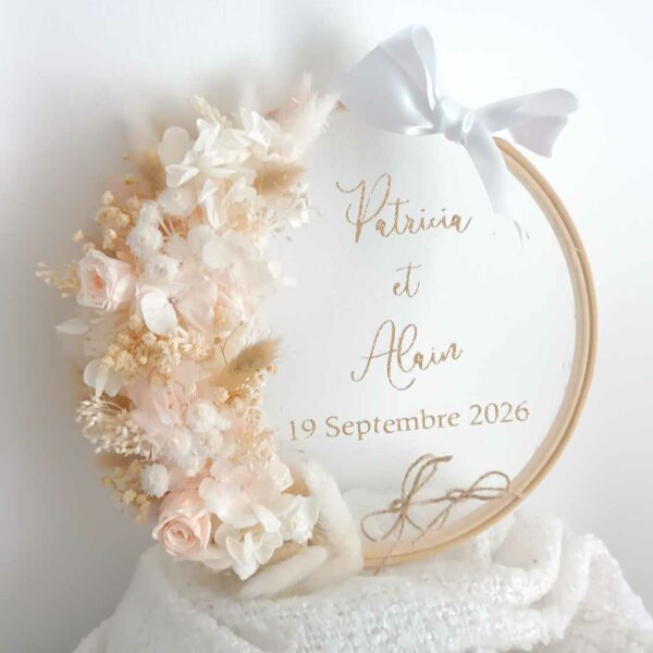 porte alliance en fleurs séchées pour mariage