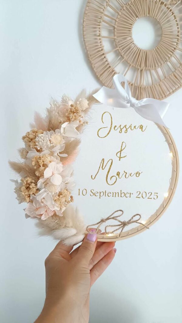 porte alliance en fleurs séchées pour mariage