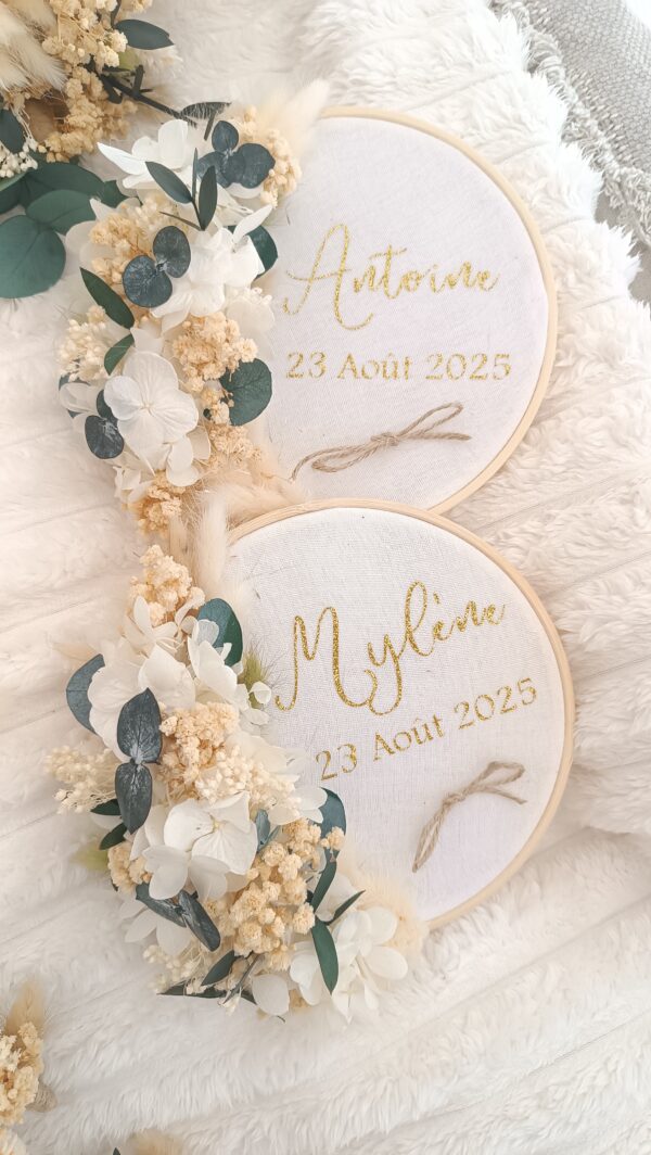 porte alliance en fleurs séchées pour mariage - support bague