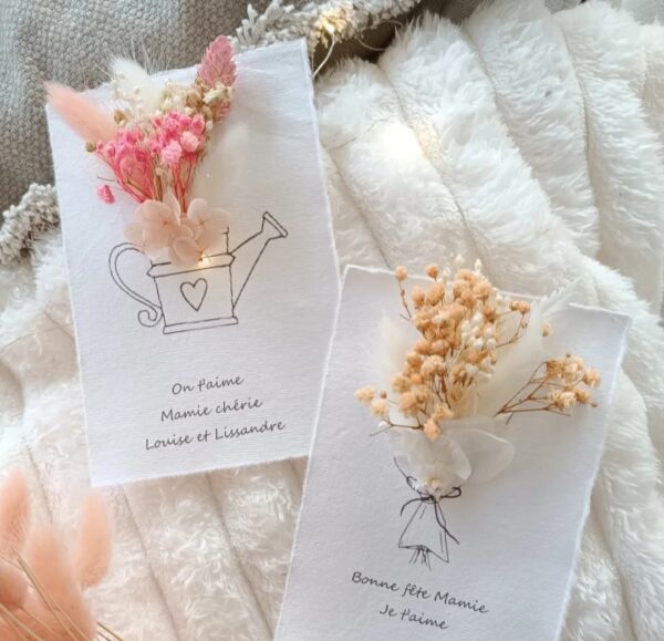 carte à offrir fête des mamans ou mamies en fleurs séchées