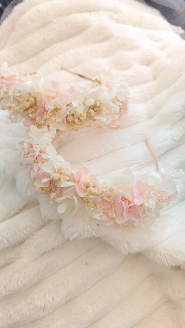 serre tête et couronne en fleurs séchées mariage bapteme