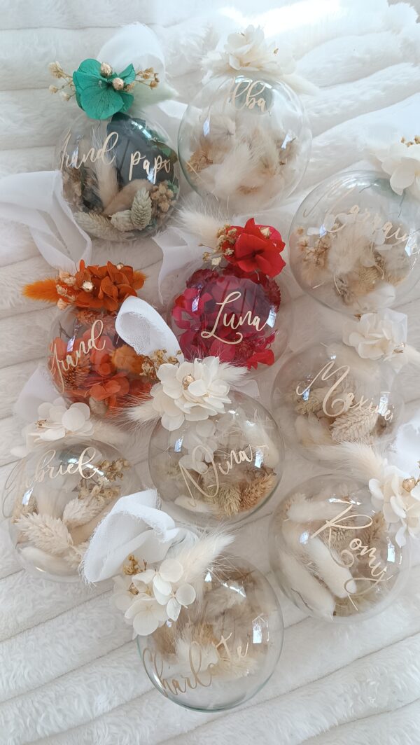 Boule de noël personnalisé en verre avec fleur séchée – Image 3