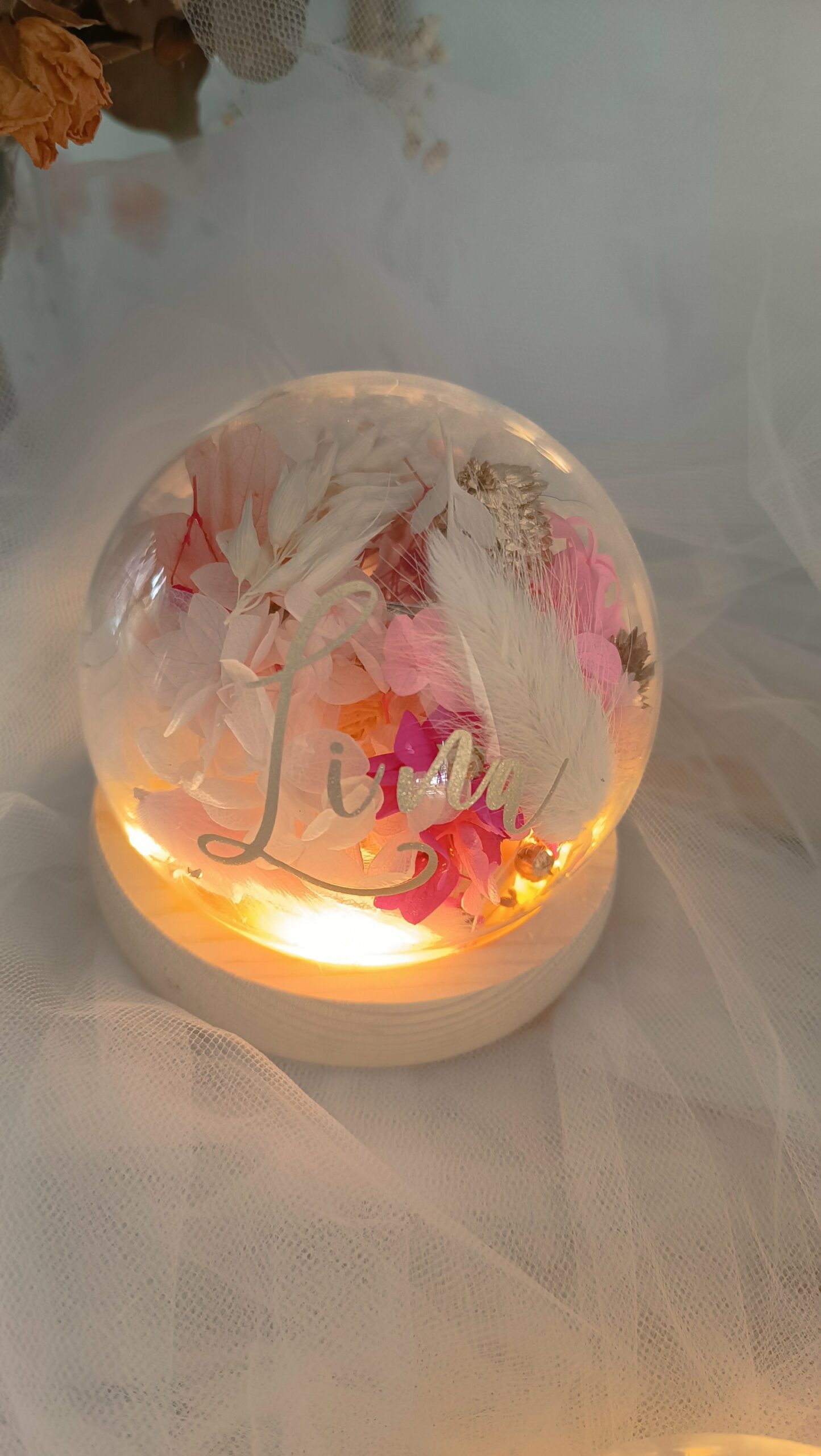 Veilleuse enfant bébé - La dormeuse lumineuse en fleurs séchées rose – Image 7