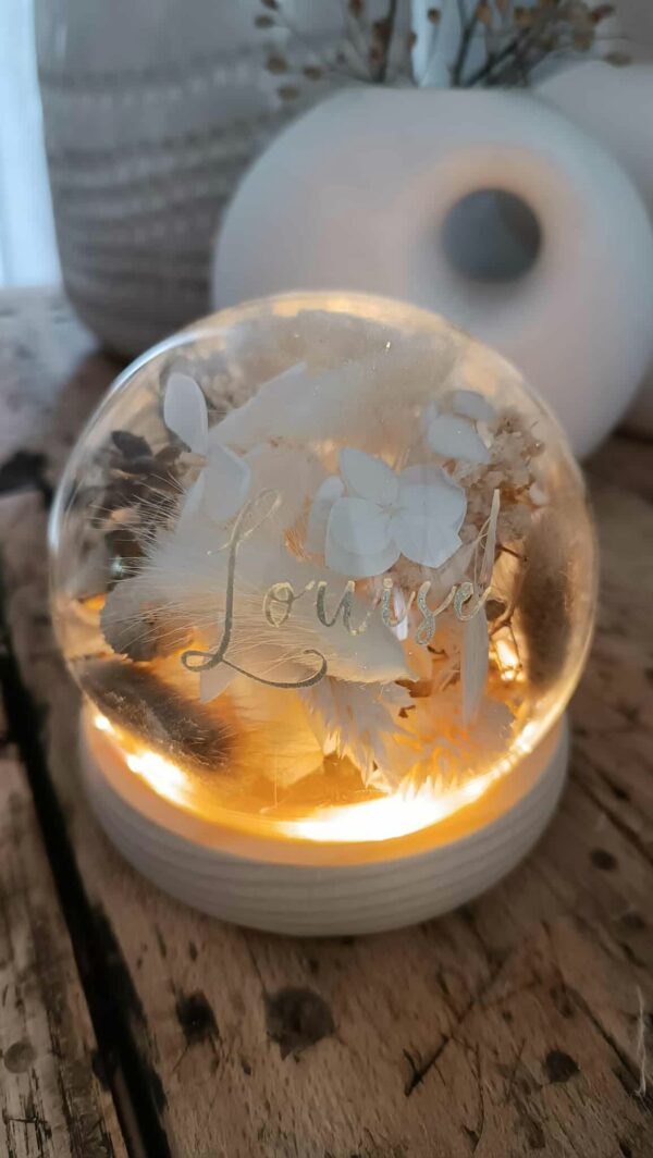 Veilleuse enfant bébé - La dormeuse lumineuse en fleurs séchées blanche et beige – Image 7