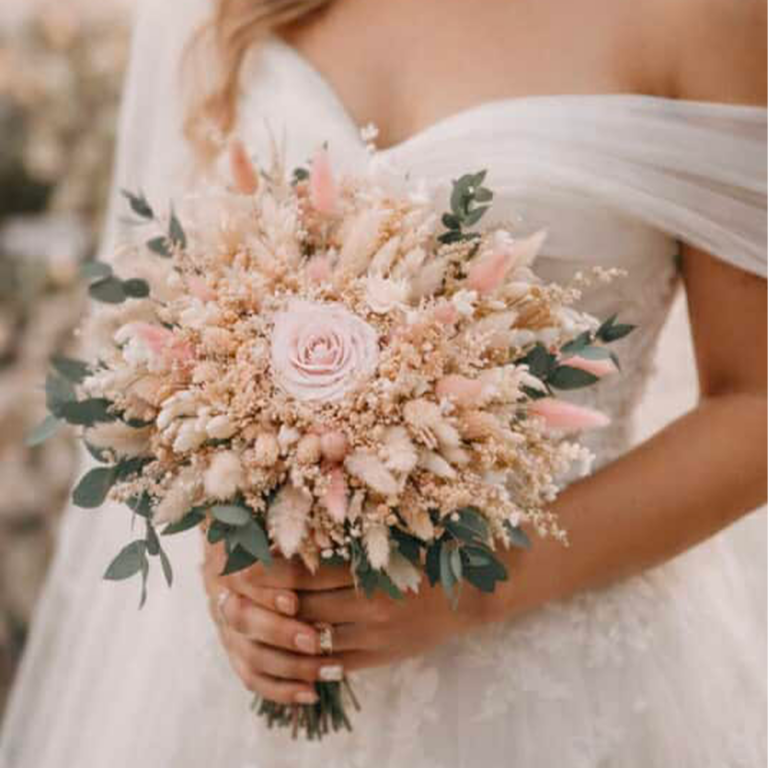 bouquet de mariée en fleurs séchées